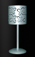 Foto Lámpara de sobremesa de forja artesanal Córdoba modelo flores