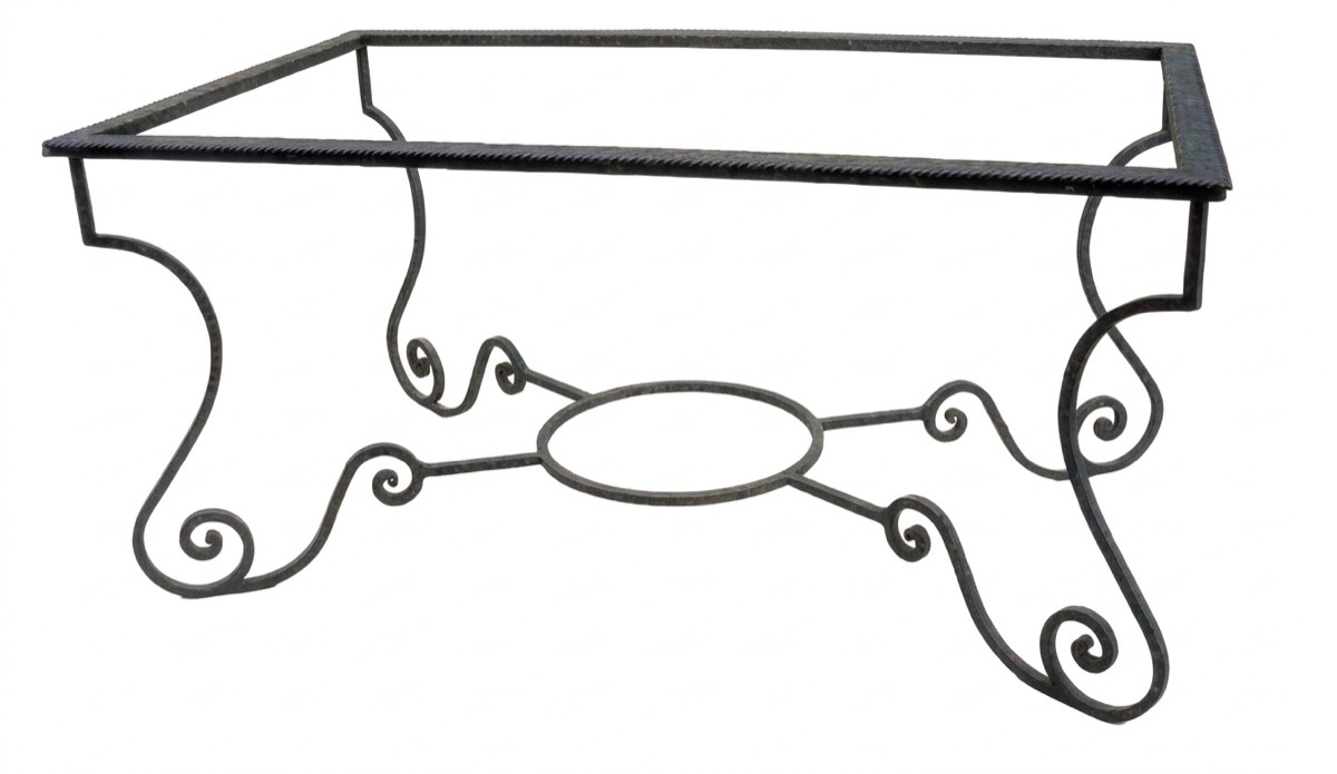 Mesa de forja de patas con doble adorno curvado